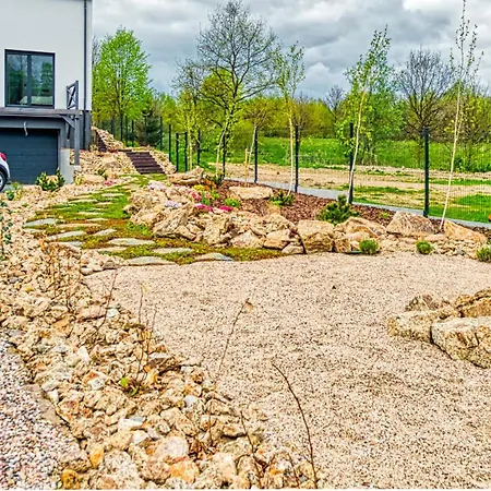 Izerska Z Ogrodem By Royal Aparts Pobiedna