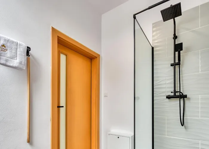 Apartamento Izerska Z Ogrodem By Royal Aparts