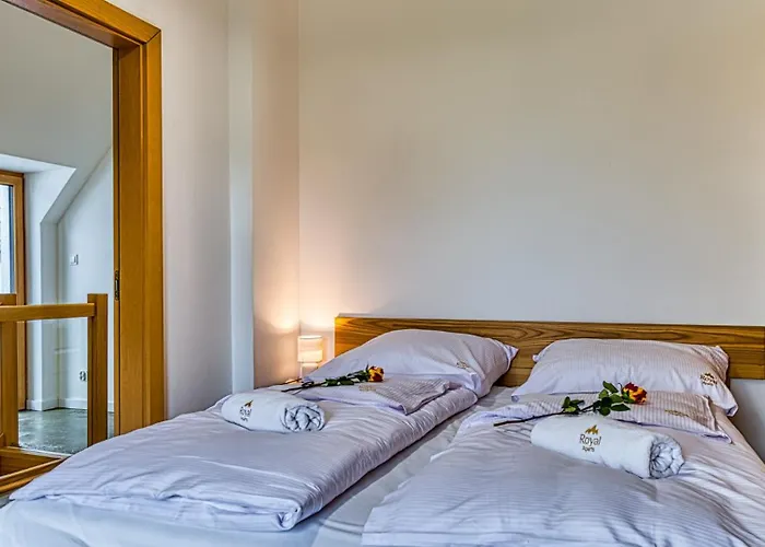 Apartamento Izerska Z Ogrodem By Royal Aparts Pobiedna
