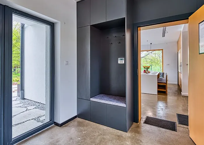 Apartamento Izerska Z Ogrodem By Royal Aparts Pobiedna